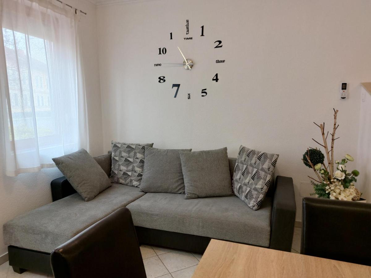 Apartmancentrum Gyula Exterior photo