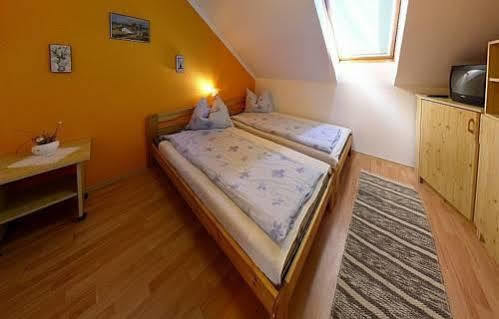 Apartmancentrum Gyula Exterior photo